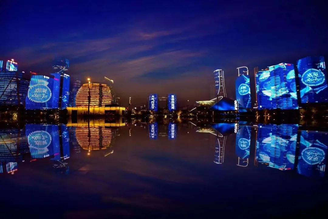 今夜，诸侯快讯手机版向世界精彩呈现(图1)